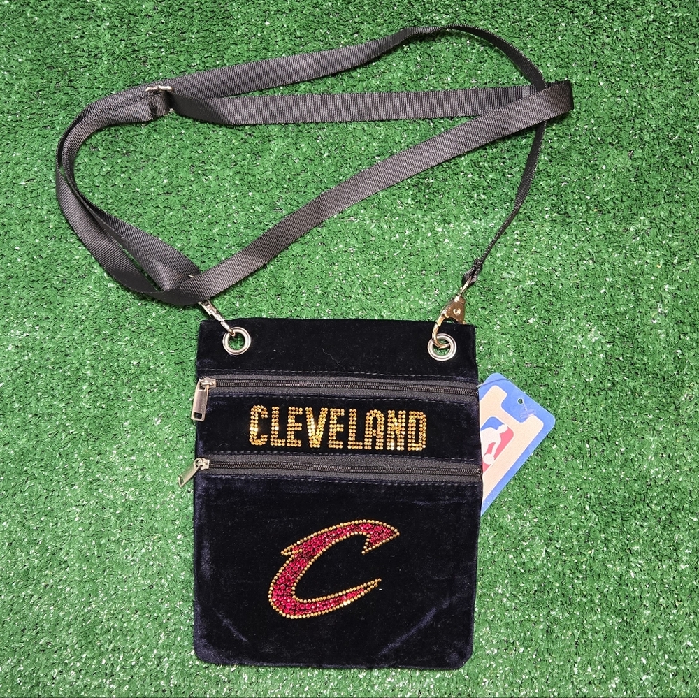 NBA Cleveland Cavaliers Black Crossbody Bag